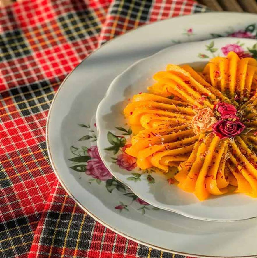 طرز تهیه حلوا زعفرانی اصیل ایرانی