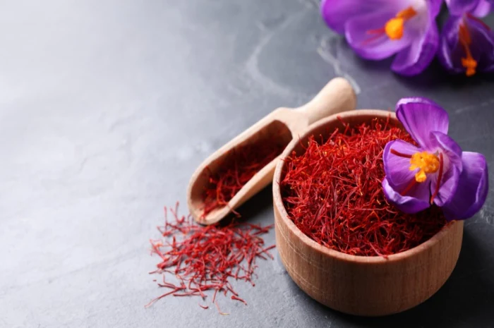 خوردن زعفران در غذا در بارداری