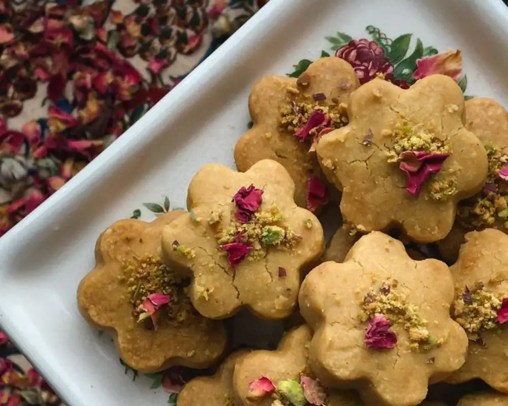طرز تهیه شیرینی نخودچی