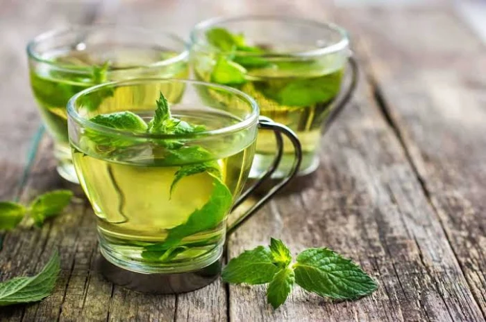 ترکیب بارهنگ و عرق نعنا و گلاب برای لاغری